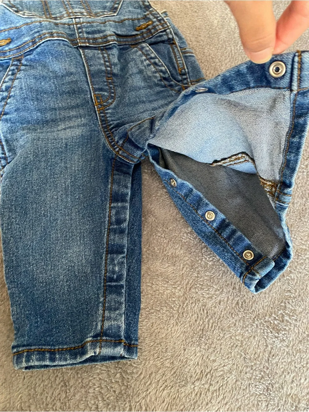 OshKosh B'gosh Classic Blue Denim Baby Overalls 6M Dark Wash Stretchy 90s Retro